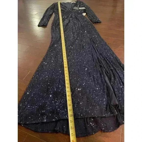 Mac Duggal SEQUINED LONG SLEEVE GOWN Sz 6 Midnight Formal Maxi Dress Slit Column - Picture 2 of 9